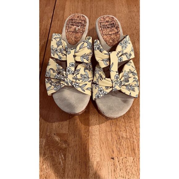 New York Transit Black Yellow FLoral COrk Wedges SHoes  Sandals Size 8.5 - Picture 9 of 12